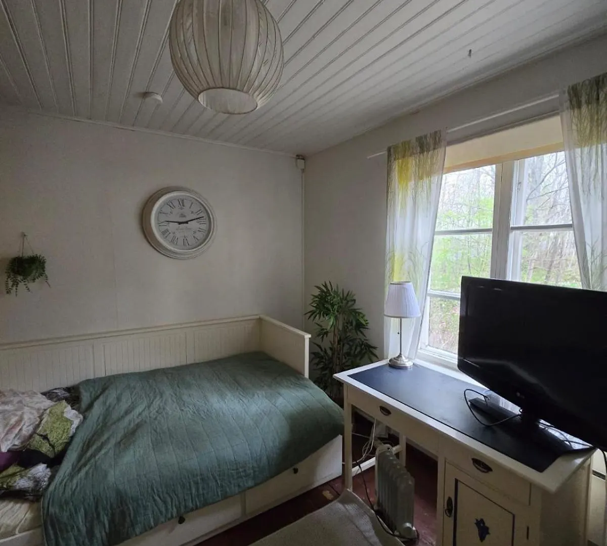 Private Room In A 250 Years Old House Helsinki