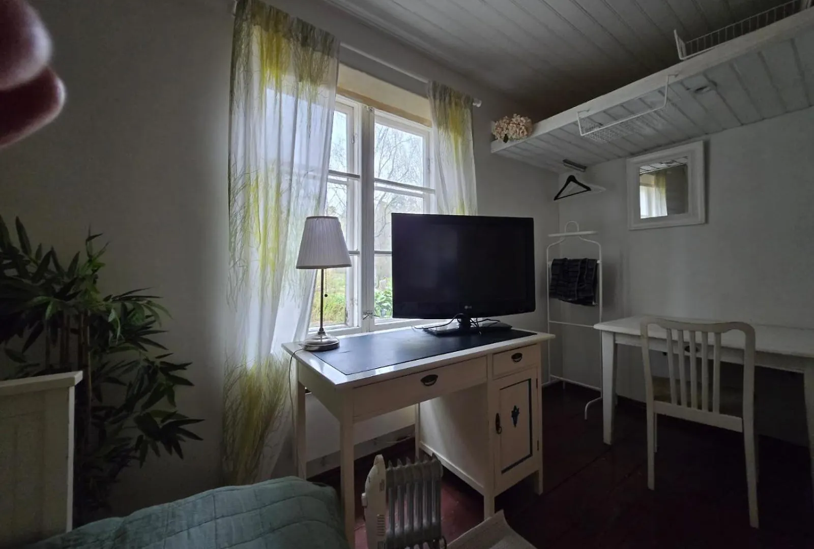 Lodge Private Room In A 250 Years Old House Helsinki